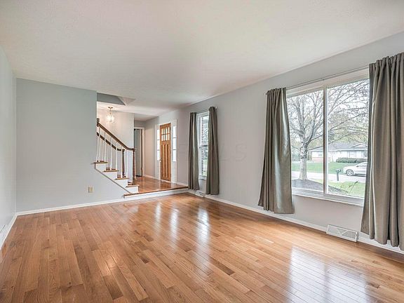 5th image of 748 Conestoga Dr