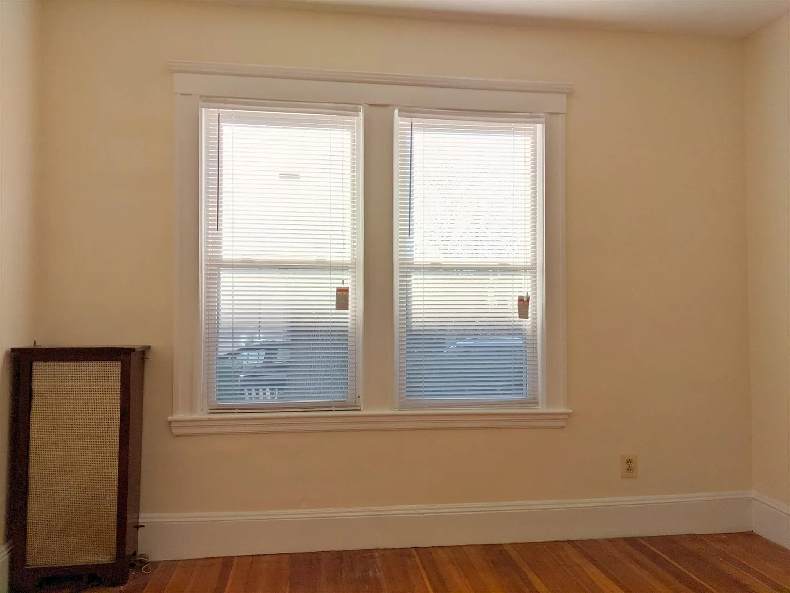 2 bed, $3,200 — Photo 3