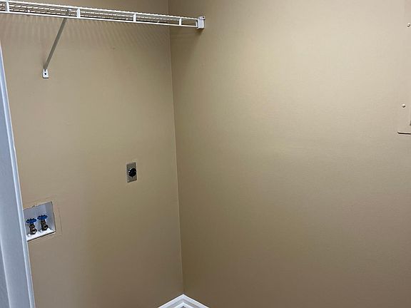 3rd image of 1034 Brandy Ln #7