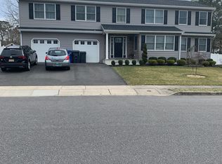 633 Branch Dr, Toms River, NJ 08755