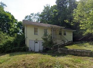 1304 Winona St, Bluefield, WV 24701