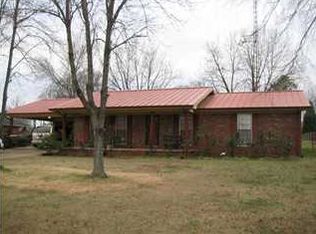 534 E Lakeside Dr, Florence, AL 35630