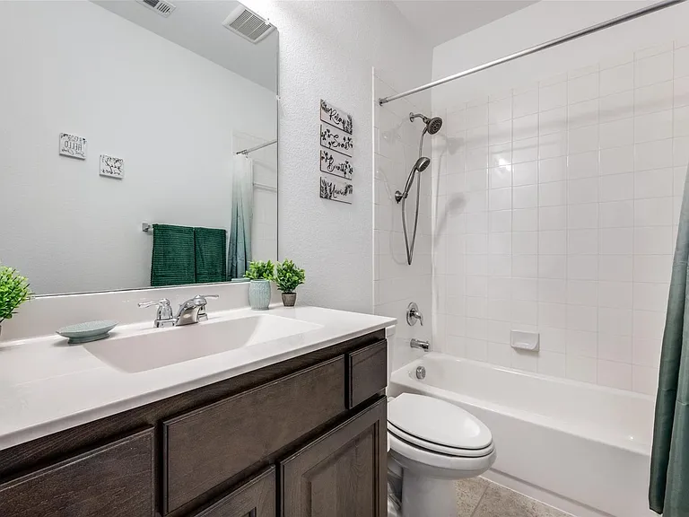 1728 Heron Way — Photo 31