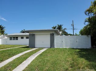 9660 Haitian Dr, Cutler Bay, FL 33189