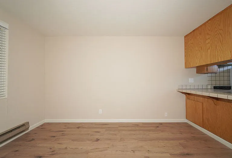 670 Live Oak Ave — Photo 6