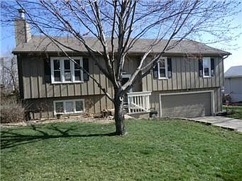 2nd image of 5501 NW Indian Hills Ln