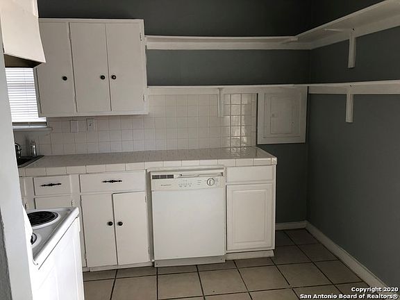 4th image of 1443 Brenda Elaine St
