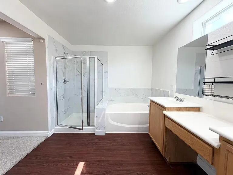 3925 Philomena St — Photo 11