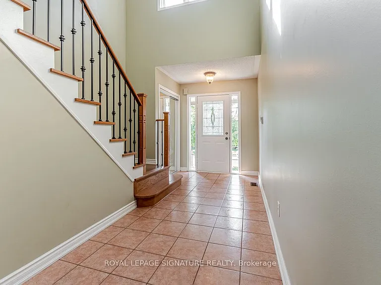 5135 Falconcrest Dr — Photo 3