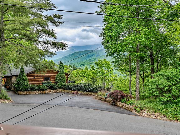 2nd image of 503 Deer Path Ln
