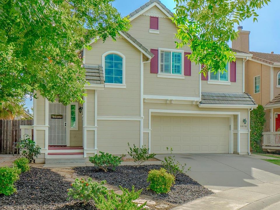 2nd image of 8819 Breaker Point Ct