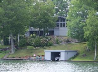19 Flat Top Lake Rd, Ghent, WV 25843