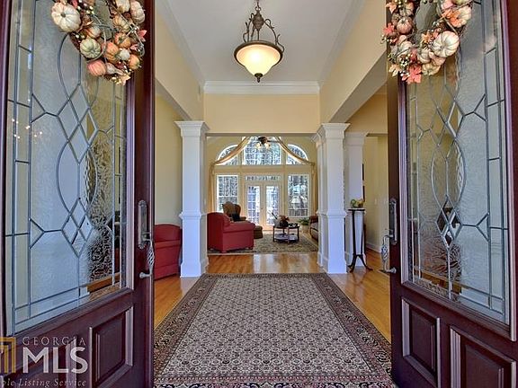 4th image of 155 Quiet Waters Ln