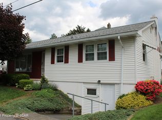 1052 Center St, Hanover Township, PA 18706