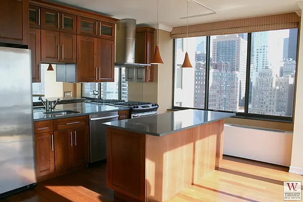 Rented by Wohlfarth & Associates Inc | media 14