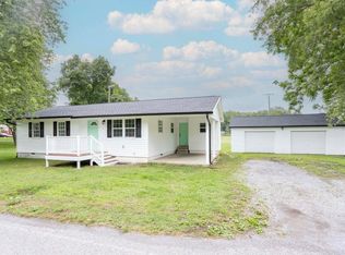590 Pikeville Ave, Graysville, TN 37338