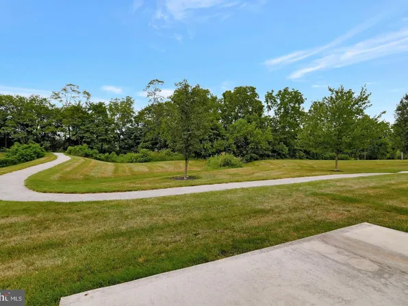 23 Cedarfield Dr, Gettysburg, PA 17325