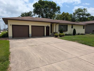 600 8th St SW, Wells, MN, 56097