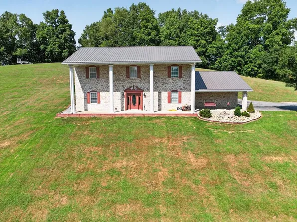 259 Forest Hills Dr, Pounding Mill, VA 24637