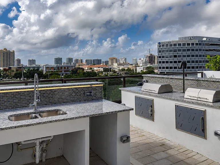 2550 NE 193rd St #201 — Photo 13