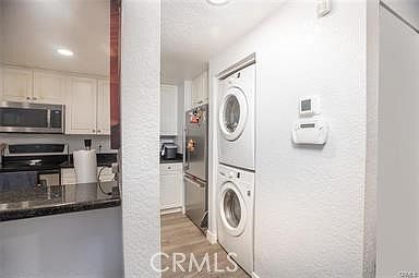 4th image of 838 Pine Ave