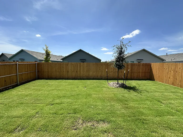 3902 Selawik St — Photo 16
