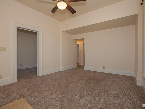 3rd image of 1119 SE Riverside Dr #A