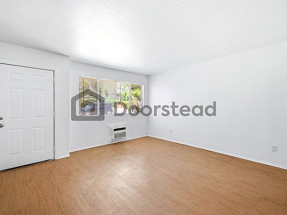 4th image of 1710 Kenwood St APT 3