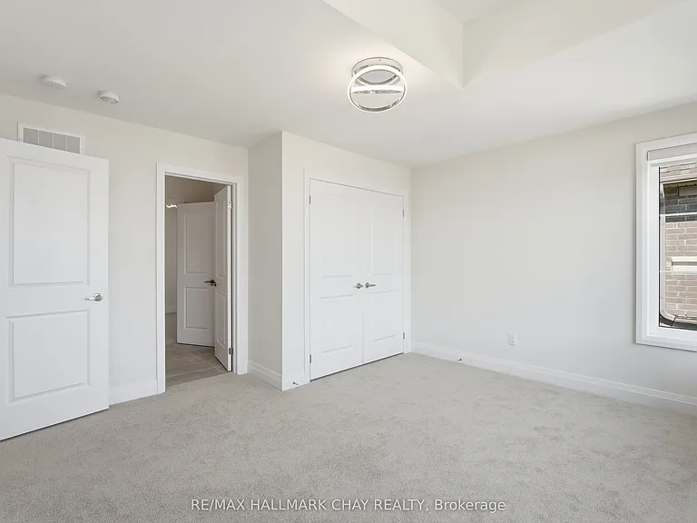 25 Del Ray Cres — Photo 21