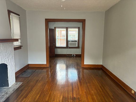 3rd image of 910 N Coolidge Ave #914-1