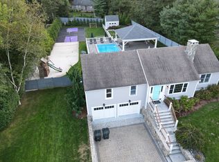 29 Warwick Way, Centerville, MA 02632