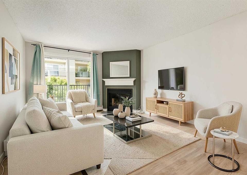 1st image of 385 NW Patterson Hl SW #4203