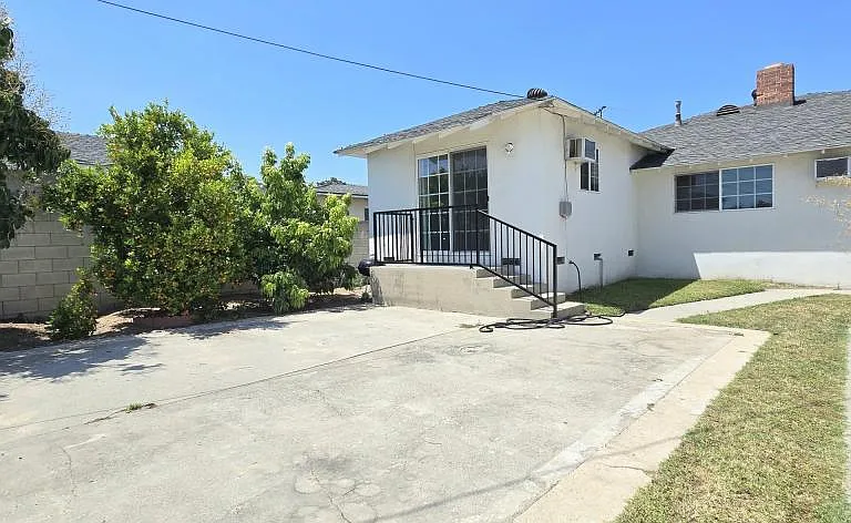 9222 De Adalena St — Photo 6