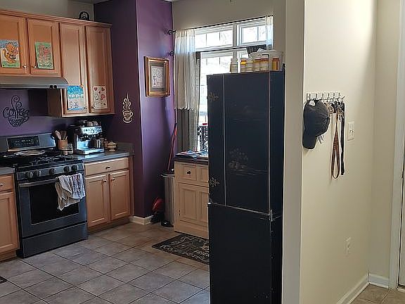 3rd image of 312 Kintyre Ln