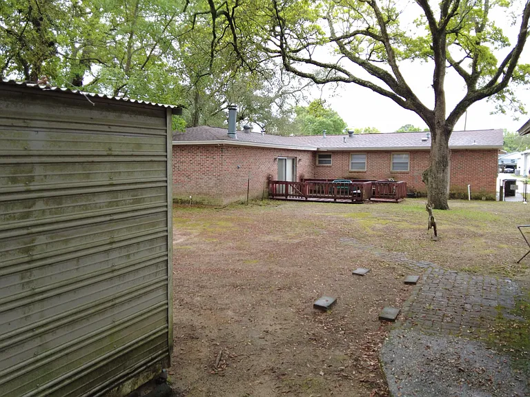 1230 E Leonard St — Photo 16