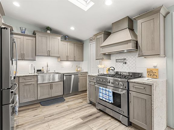 2nd image of 225 Montgomery Avenue