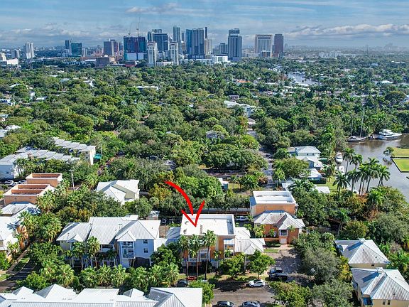 2nd image of 420 SW 13th Terrace #364