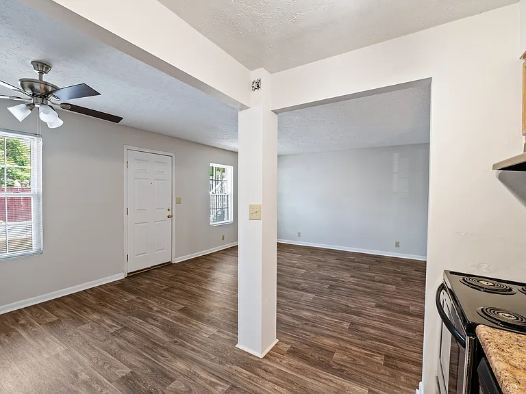 1870 Frankfort Ave #11 — Photo 8