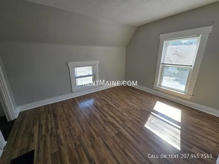 74 Stillwater Ave — Photo 9
