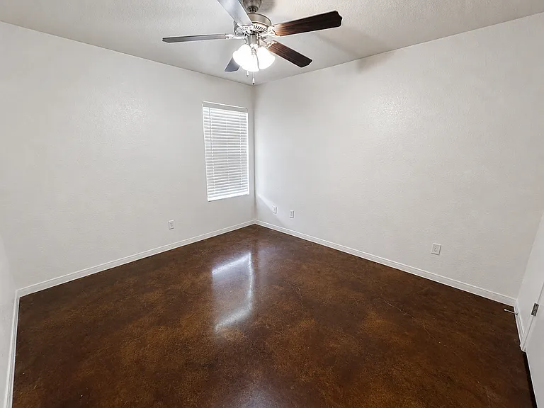 3800 John Chisholm Lp — Photo 10