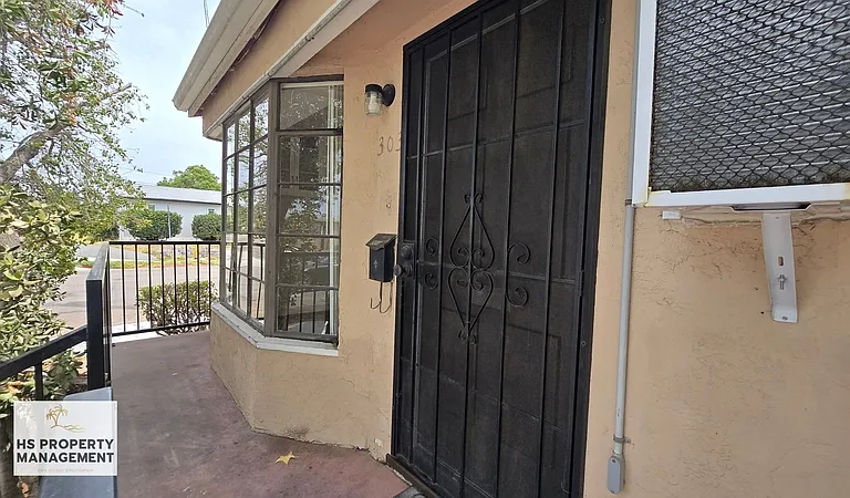 303 W Palm Ave — Photo 4
