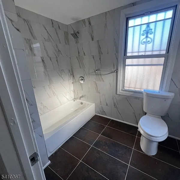 2 bed, 2.0 bath, $2,200 — Photo 3