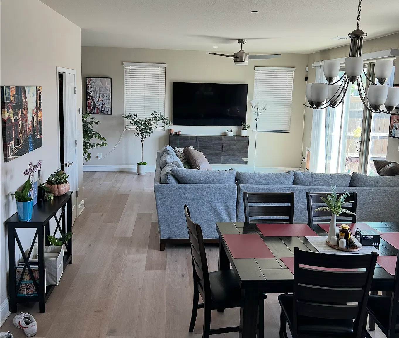 4 bed, 2264 sqft, $3,000 — Photo 4