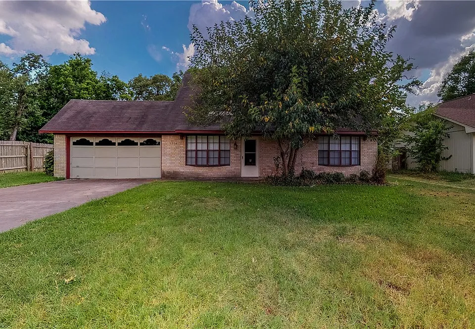 1304 Merry Oaks Dr