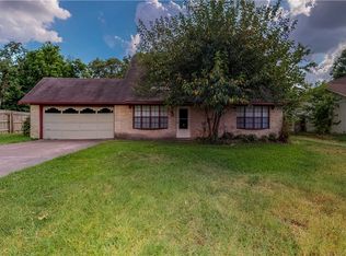 1304 Merry Oaks Dr, College Station, TX 77840