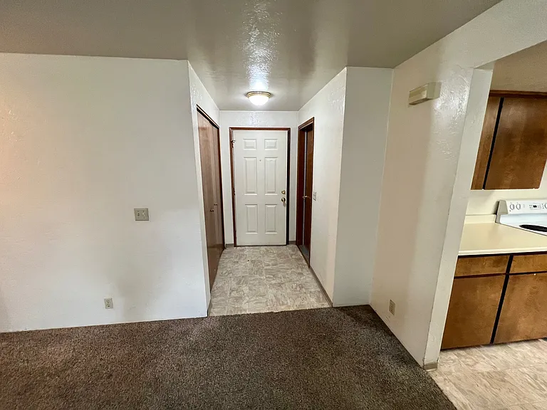 834 Olympic Ave — Photo 17