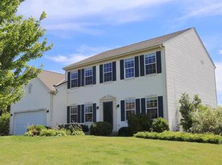 N66W13527 Crestwood Dr, Menomonee Falls, WI