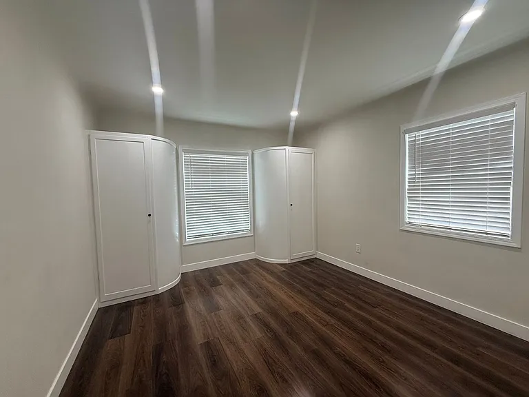 3688 Taft St — Photo 12