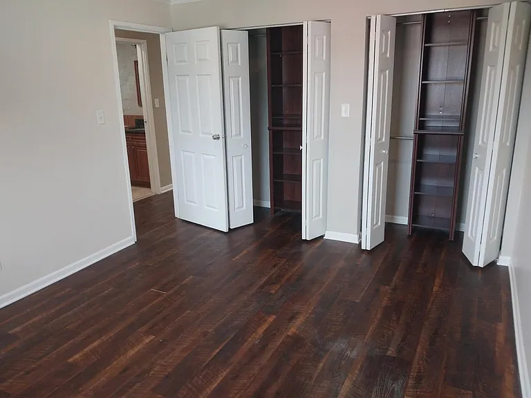 629 W 65th St #6 — Photo 7