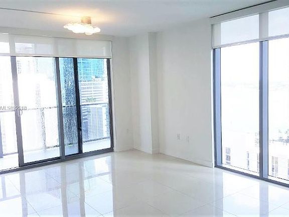 4th image of 31 SE 6th St APT 2608